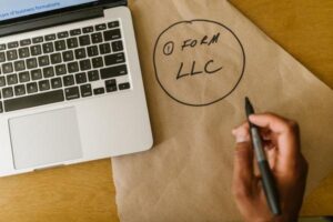 LLC vs S Corp for Small Business: How to Decide